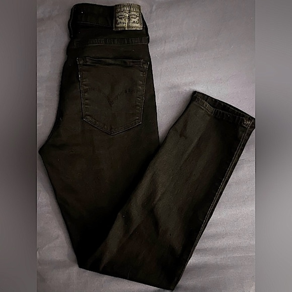 EUC~Levi’s 721 High Rise Skinny Jeans